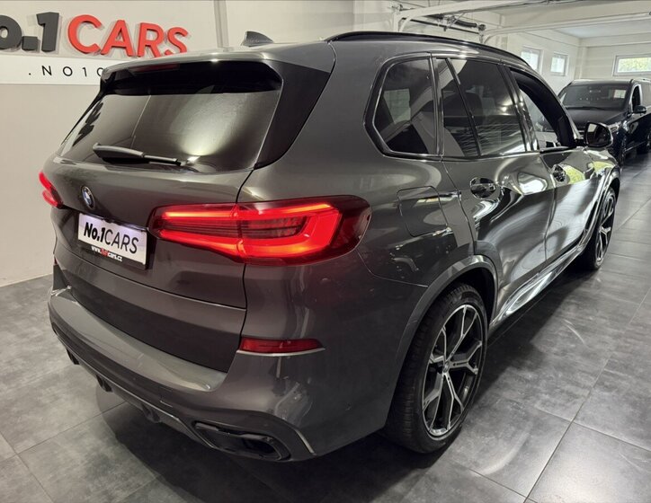 BMW X5 SUV 3,0 l 245 kw
