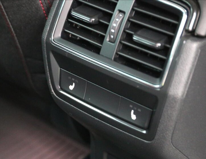 Škoda Karoq Kombi 1,6 l 85 kw