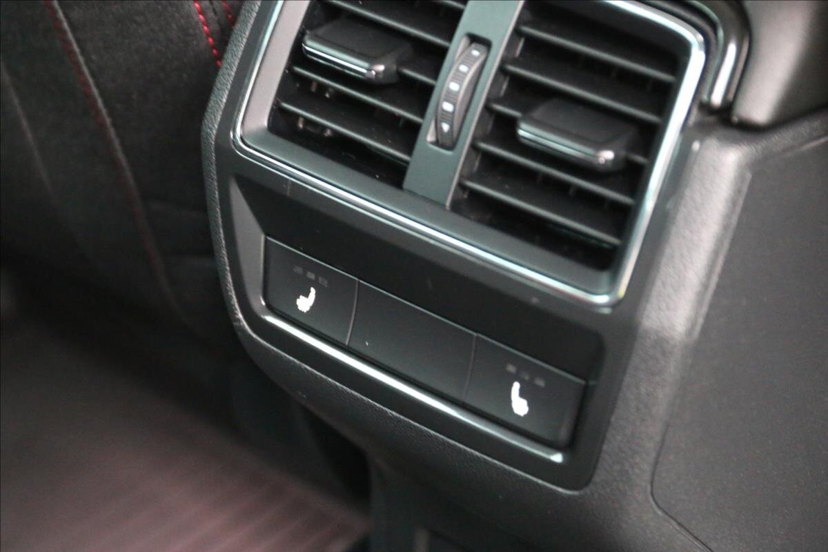 Škoda Karoq Kombi 1,6 l 85 kw