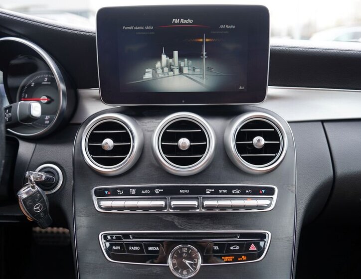 Mercedes-Benz Třídy C Kupé 2,1 l 150 kw