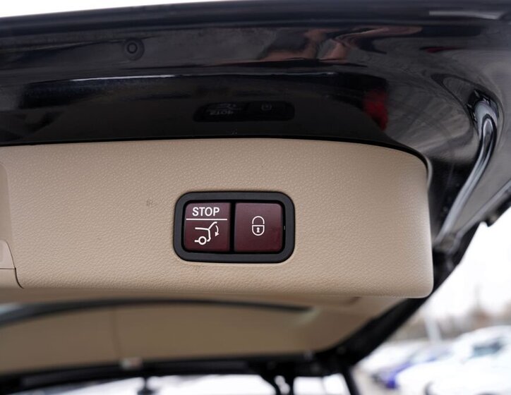 Mercedes-Benz GL SUV 4,7 l 320 kw