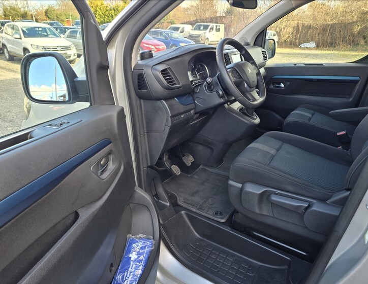 Peugeot Traveller 10