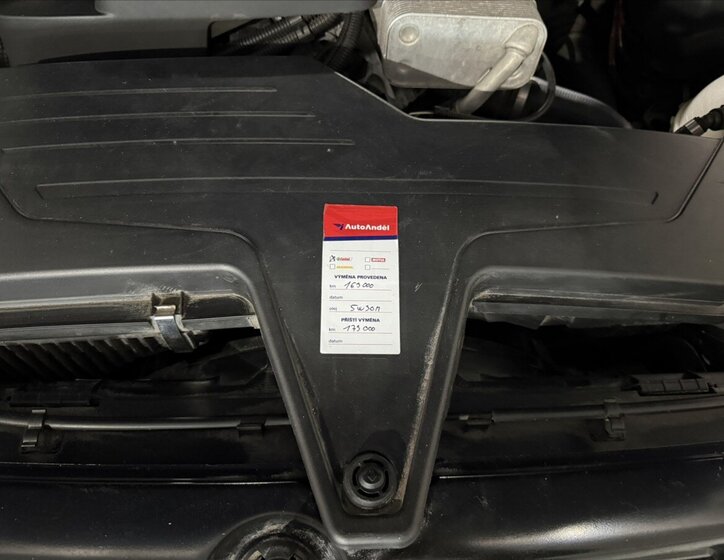 BMW Řada 4 Sedan / Limuzína 2,0 l 135 kw