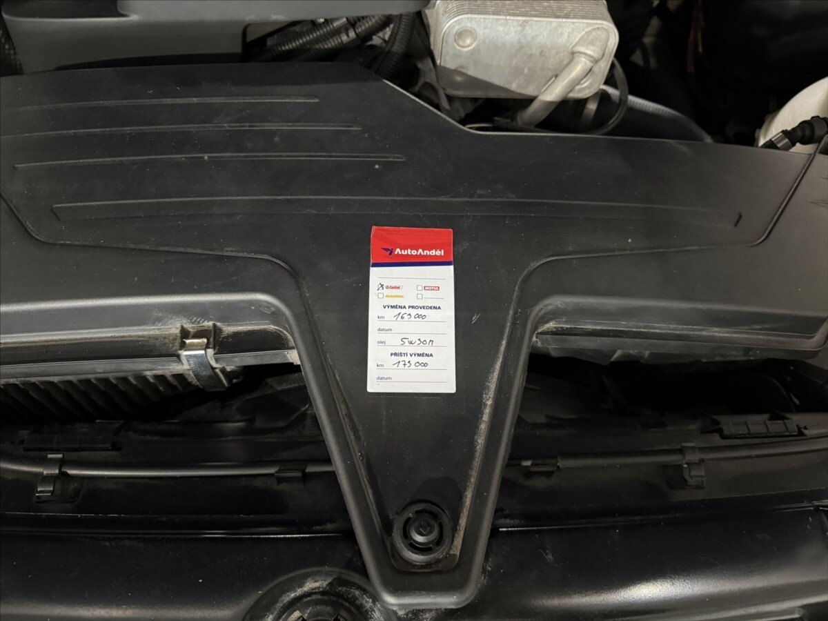 BMW Řada 4 Sedan / Limuzína 2,0 l 135 kw