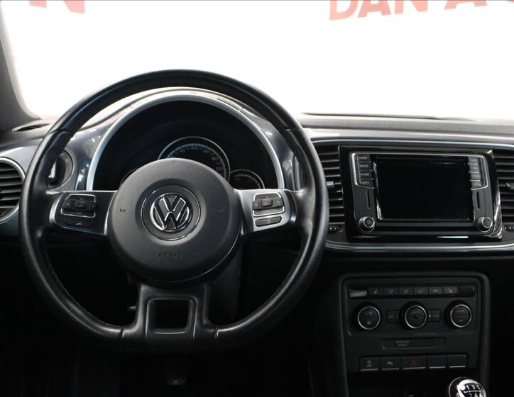 Volkswagen Beetle Hatchback 1,2 l 77 kw