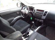 Mitsubishi Outlander SUV / Terénní 2,4 l 125 kw