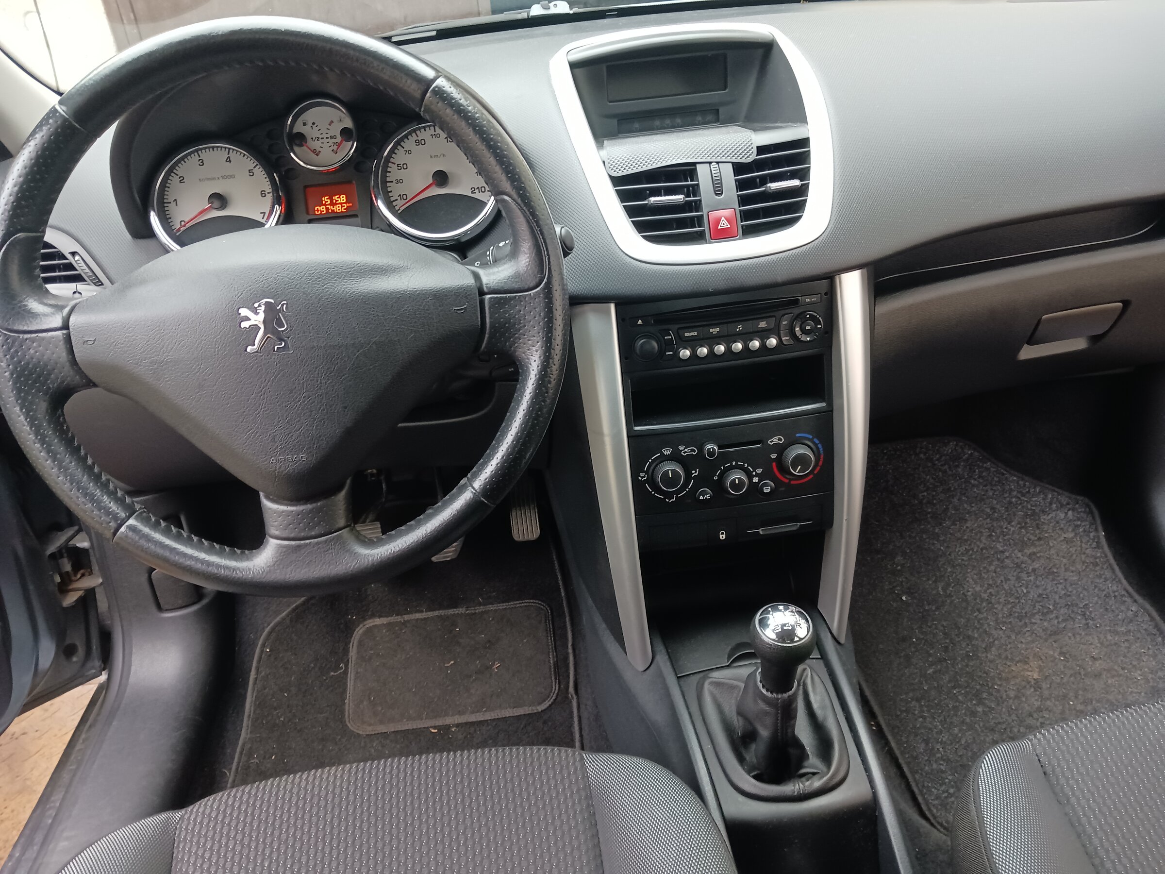 Peugeot 207 Kombi 1,4 l 54 kw