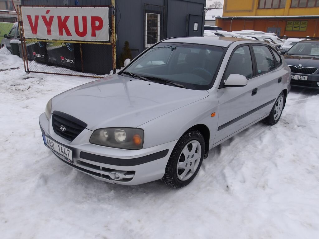 Hyundai Elantra Sedan 1,6 l 77 kw