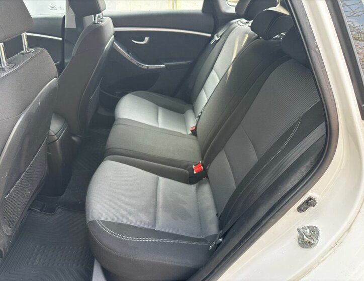 Hyundai i30 Kombi 1,6 l 81 kw