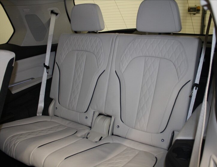 BMW X7 SUV / Terénní 3,0 l 195 kw