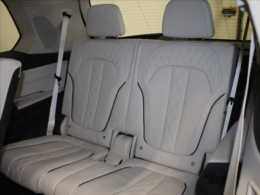 BMW X7 SUV / Terénní 3,0 l 195 kw