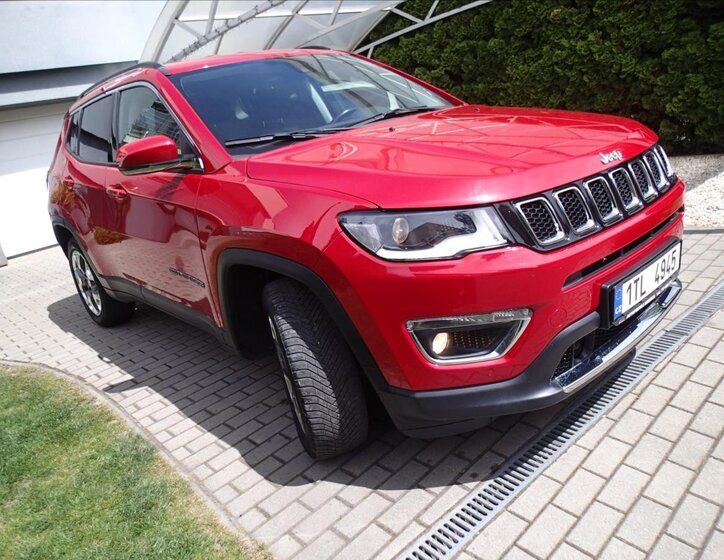 Jeep Compass SUV / Terénní 2,0 l 103 kw