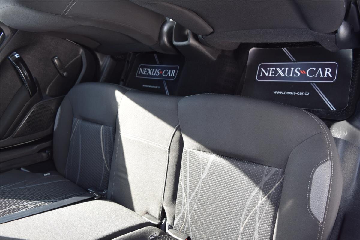 Peugeot 208 Hatchback 1,4 l 50 kw