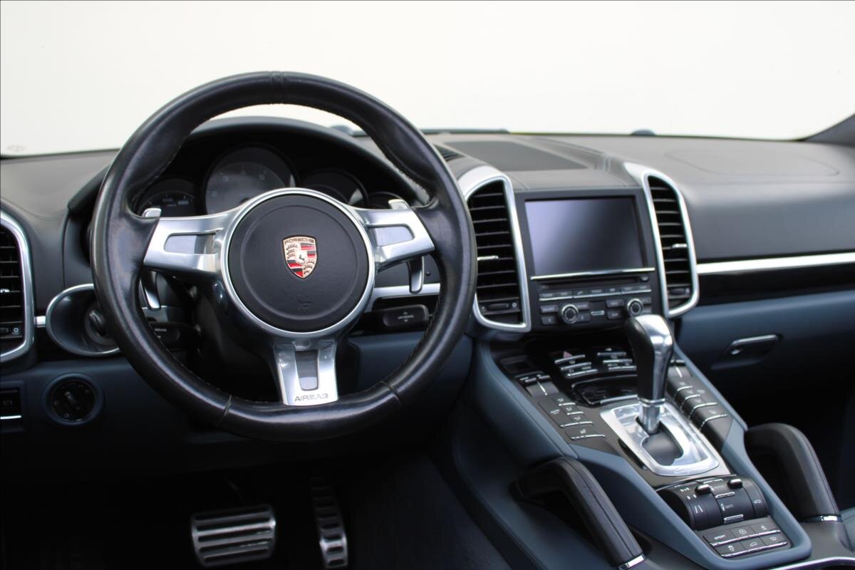 Porsche Cayenne SUV / Terénní 4,8 l 294 kw