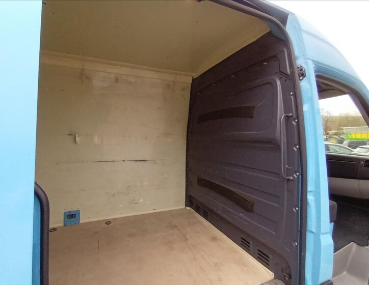 Volkswagen Crafter Skříň 2,0 l 120 kw