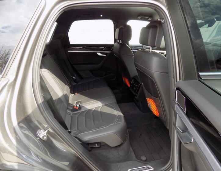 Volkswagen Touareg SUV / Terénní 3,0 l 210 kw