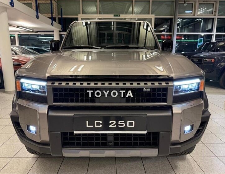 Toyota Land Cruiser SUV 2,8 l 150 kw