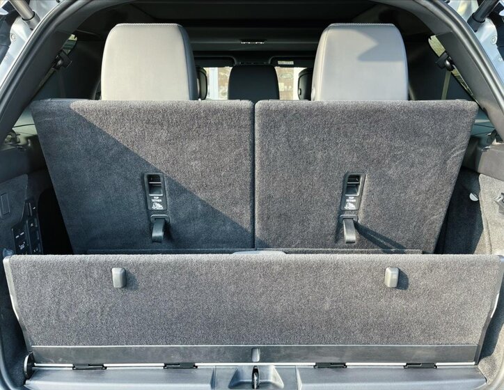 Land Rover Discovery 13