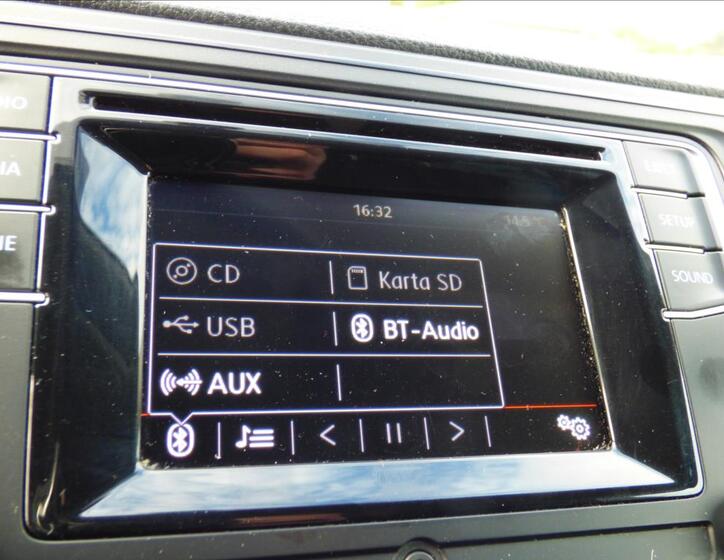 Volkswagen Caravelle 26