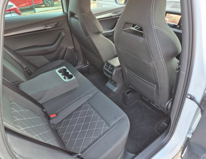 Škoda Karoq SUV / Terénní 1,5 l 110 kw