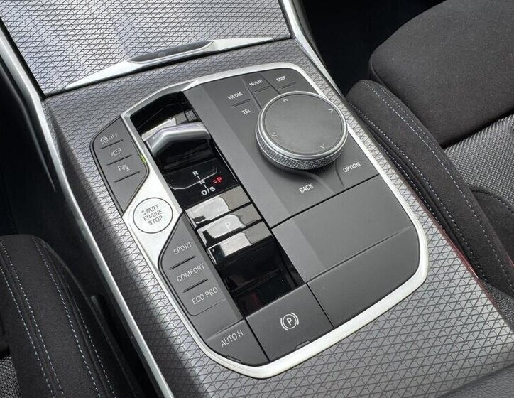 BMW Řada 3 Sedan / Limuzína 2,0 l 140 kw