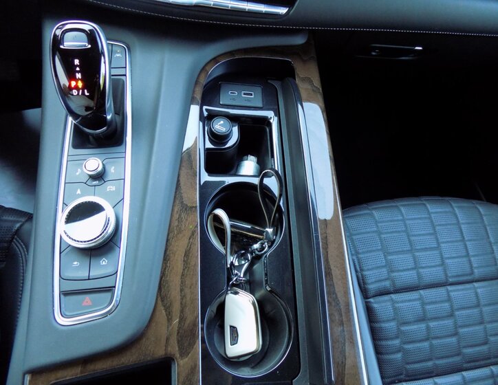 Cadillac Escalade 34