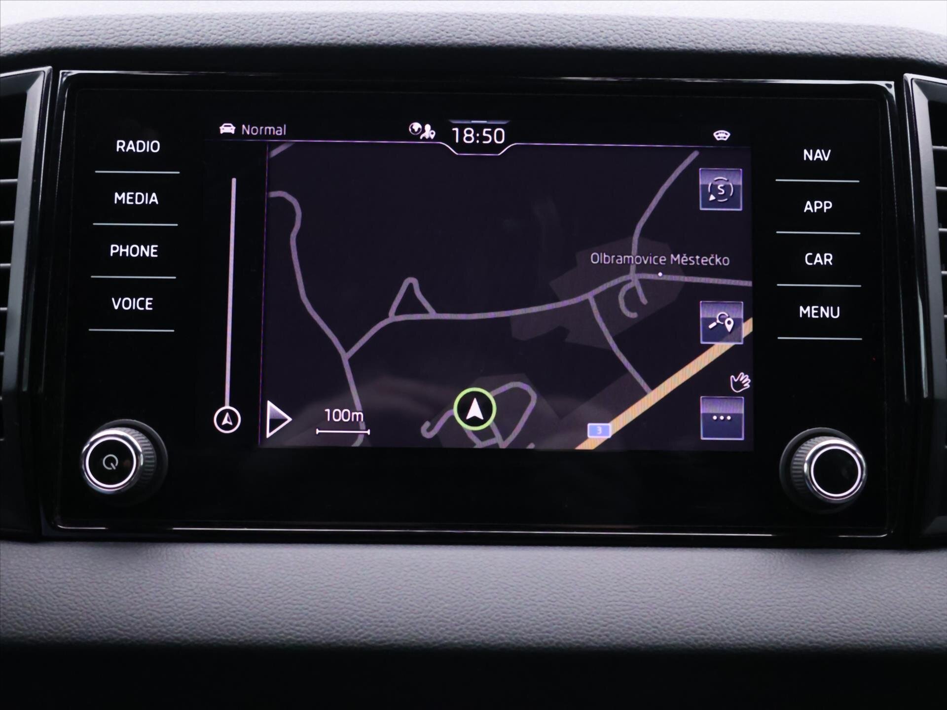 Škoda Karoq SUV 1,5 l 110 kw