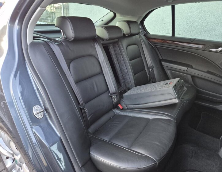 Škoda Superb Sedan / Limuzína 2,0 l 125 kw