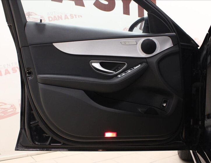 Mercedes-Benz Třídy C Kombi 2,0 l 135 kw