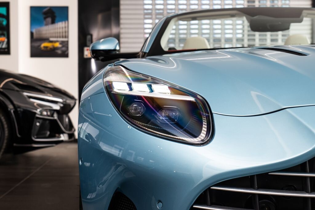 Aston Martin Ostatní Kabriolet 4,0 l 500 kw