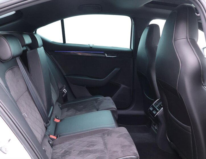 Škoda Superb Liftback 1,8 l 132 kw