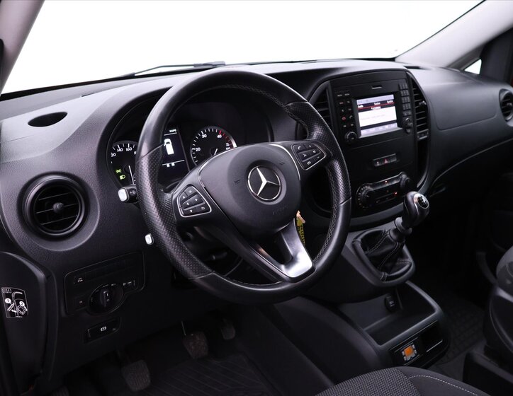 Mercedes-Benz Vito Kombi 2,1 l 100 kw
