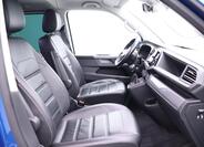 Volkswagen Multivan 14