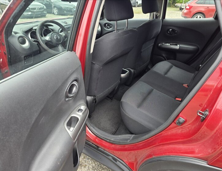 Nissan Juke CUV / Crossover 1,6 l 86 kw