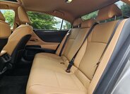 Lexus ES 300h Sedan 2,5 l 160 kw