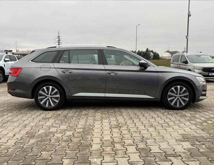 Škoda Superb Kombi 2,0 l 110 kw