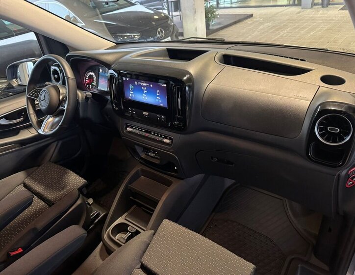Mercedes-Benz Vito 11