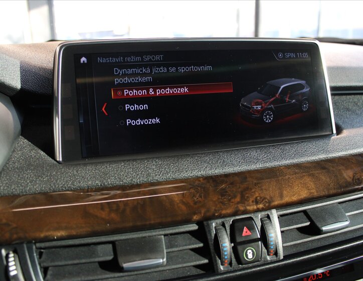 BMW X5 SUV 3,0 l 230 kw