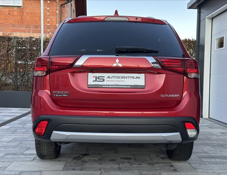 Mitsubishi Outlander 7