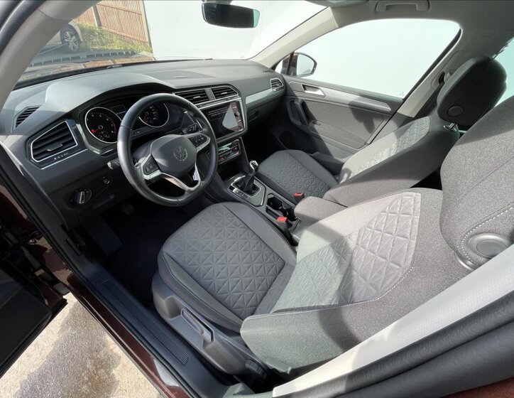 Volkswagen Tiguan 5