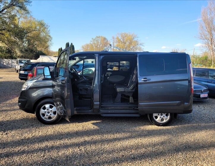 Ford Tourneo Custom MPV 2,0 l 125 kw