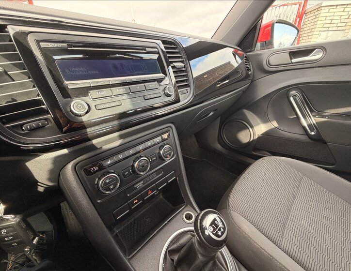 Volkswagen Beetle Kupé 1,6 l 77 kw