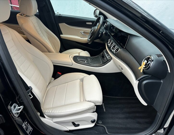 Mercedes-Benz Třídy E Sedan / Limuzína 2,0 l 143 kw