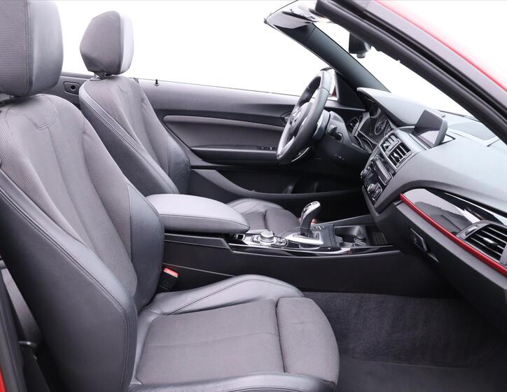 BMW Řada 2 21