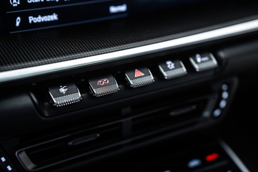 Porsche Ostatní Kupé 3,8 l 478 kw