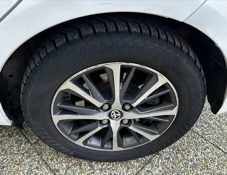 Toyota Yaris Kombi 1,5 l 54 kw