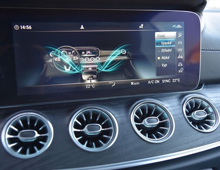 Mercedes-Benz Třídy E 33