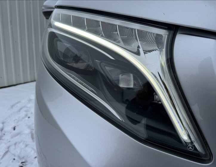 Mercedes-Benz Třídy V 9