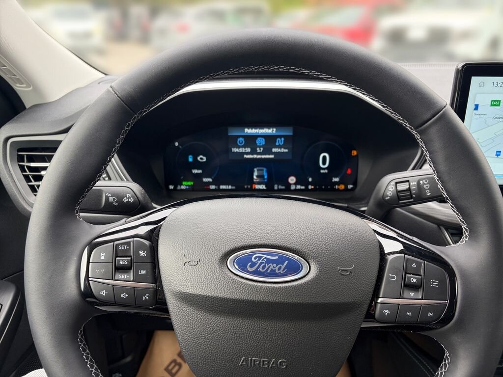 Ford Kuga SUV / Terénní 2,5 l 178 kw