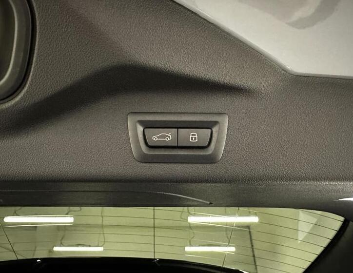 BMW X7 SUV 4,4 l 390 kw